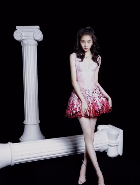 有一種氣質叫做關曉彤素顏,看著稚美更少女,比化妝時還要美