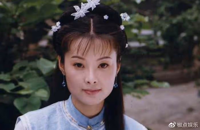 49歲袁立被疑又離婚,三婚老公已「消失」一年,膀大腰圓被嘲像大媽