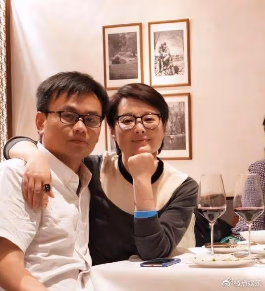 49歲袁立被疑又離婚,三婚老公已「消失」一年,膀大腰圓被嘲像大媽
