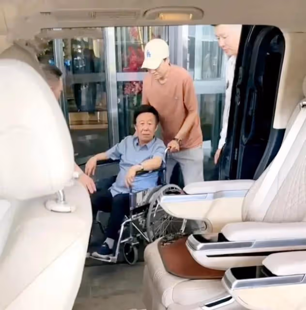 藝術家田連元:坐輪椅出行,身體瘦弱狀態差,兒子車禍去世受打擊