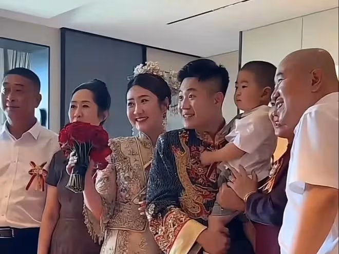 太氣派！王小利兒子今日大婚，彩禮188萬，新娘懷孕5月還有一兒子