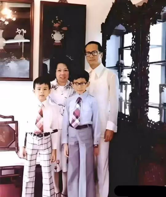 寵女不寵男?李嘉誠長孫女李思德昂首進家族核心,接班人信號明顯
