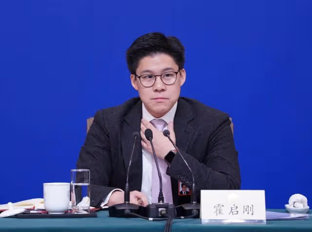 寵女不寵男?李嘉誠長孫女李思德昂首進家族核心,接班人信號明顯