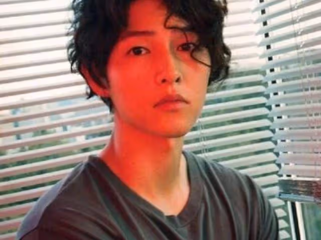 韓國影星,宋仲基近日在其老婆臨產之前,接受一次專訪時表示