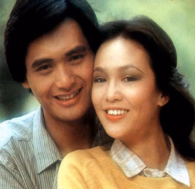65歲鄭裕玲轉型當網紅,與周潤發嘴對嘴親吻不避嫌,曾8次演情侶