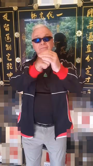劉家良去世10周年,徒弟徒孫拜祭緬懷,乾弟劉家輝癱瘓多年未現身