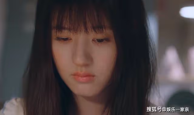 《偷偷藏不住》25歲就成老東西了?桑稚的偏見,讓所有90後無地自容