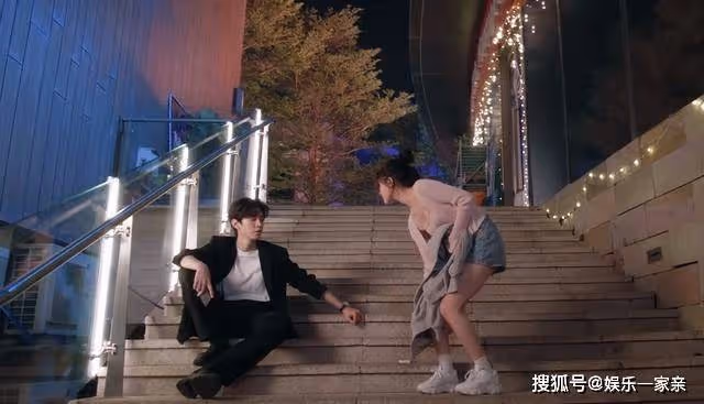 《偷偷藏不住》25歲就成老東西了?桑稚的偏見,讓所有90後無地自容