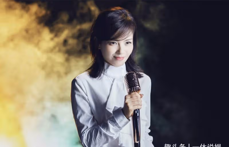 自稱高質量拍照,劉濤楊超越合照上熱搜,20歲的年齡差呢?