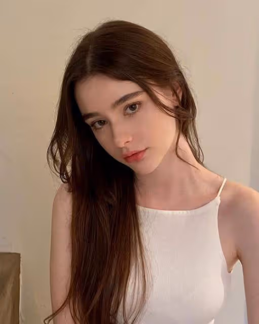 2022全球百大美女：Lisa也輸了！網友眼裡只看這位國外精靈美女