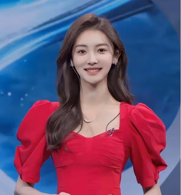 現在的體育主持人,身材和顏值都在追趕女明星