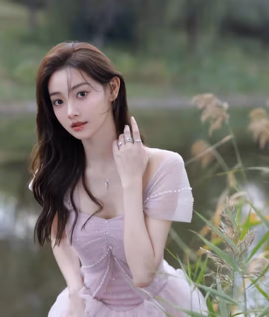 現在的體育主持人,身材和顏值都在追趕女明星