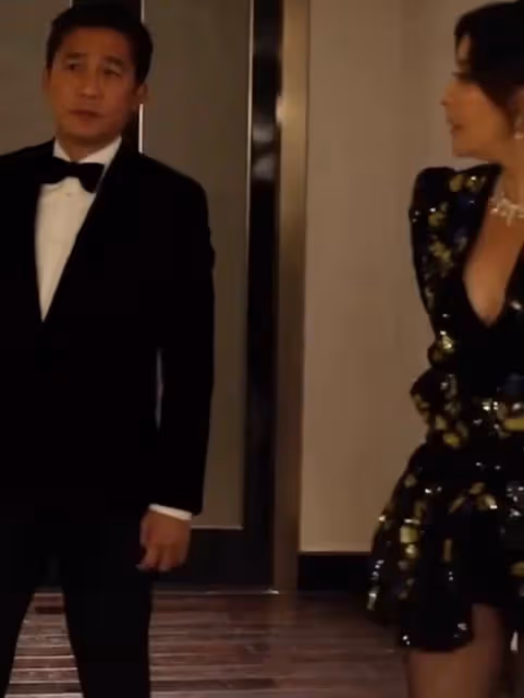 劉嘉玲罕曬夫妻合照,61歲偉仔頭髮花白,穿2800襯衫嘟嘴賣萌慶生