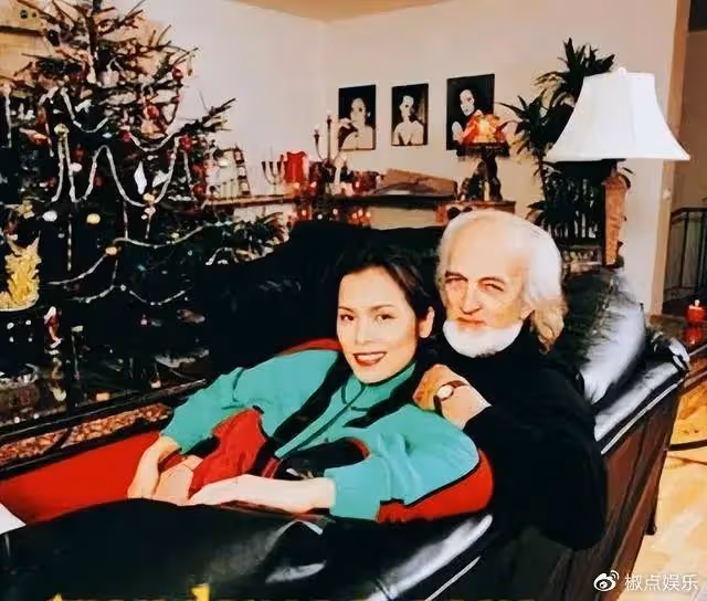 60歲韋唯苦盡甘來!大兒子清華碩士畢業,3個混血兒子個個超級優秀