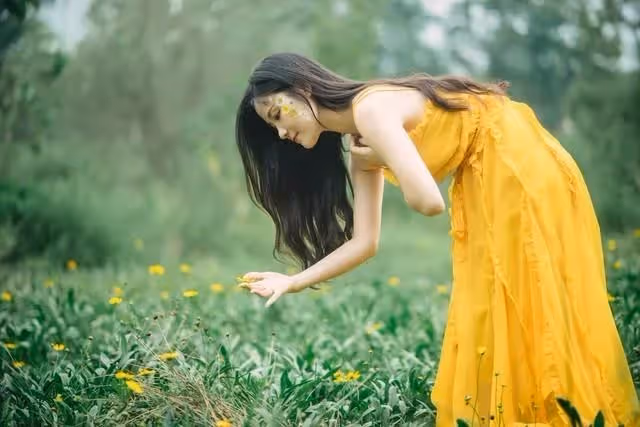 我凈身出戶，他風光再婚，最後出車禍癱瘓在床，婆婆：我兒需要你！