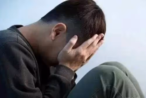 女友懷孕我帶她去醫院打掉,回來後女醫生傳來一則簡訊,讓我徹夜難眠!