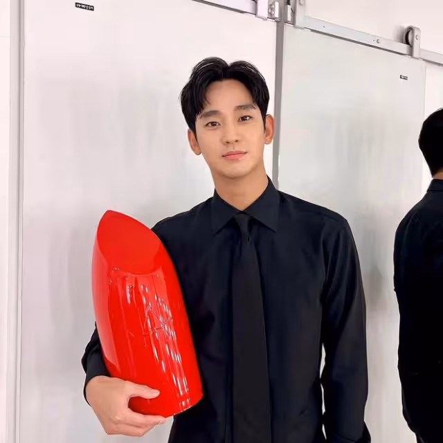 網議「退伍後狀態仍超好」韓劇男星!《王之國》李俊昊、金秀賢都上榜,他卻腫到登熱搜