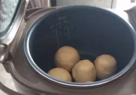 電飯煲做麵包原來這麼簡單，記住這個比例誰都能做好，一看就會~