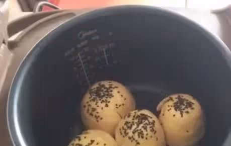 電飯煲做麵包原來這麼簡單，記住這個比例誰都能做好，一看就會~