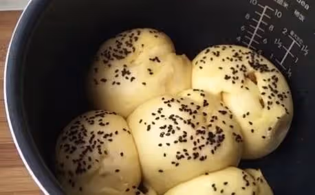 電飯煲做麵包原來這麼簡單，記住這個比例誰都能做好，一看就會~