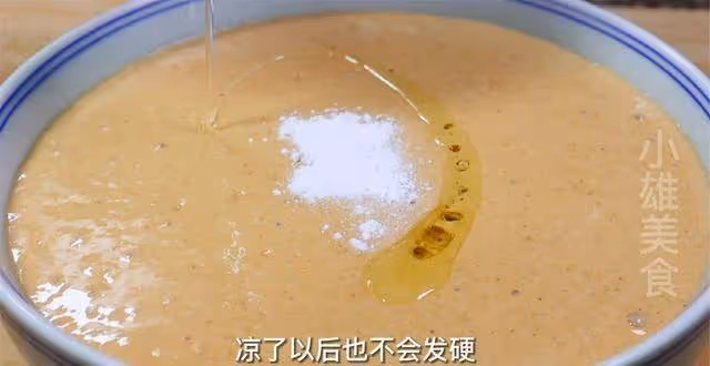 2碗麵粉1碗紅糖,在家做紅糖馬拉糕,無需烤箱,鬆軟蓬鬆又好吃~