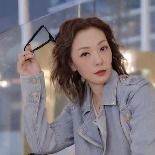 有孝心!TVB女星帶93歲媽媽游杭州,曾錯愛人夫做小三今享受單身