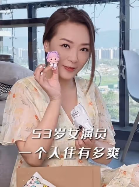 有孝心!TVB女星帶93歲媽媽游杭州,曾錯愛人夫做小三今享受單身