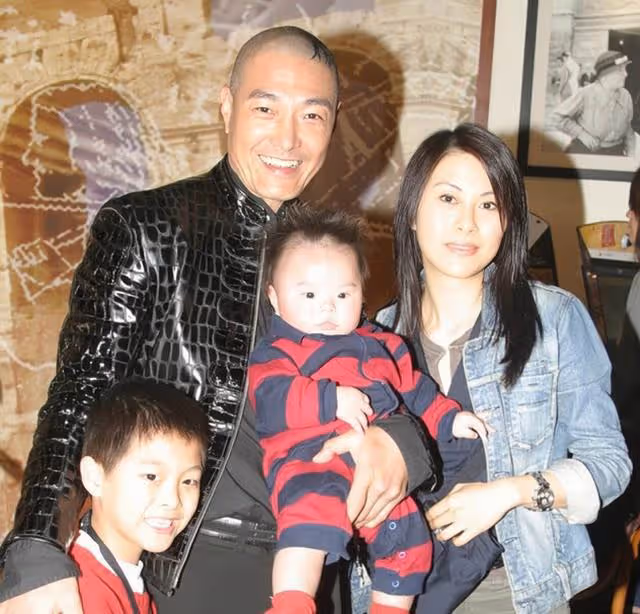 香港知名女星宣布復出拍劇,大方承認整容,結兩次婚生了四個兒子