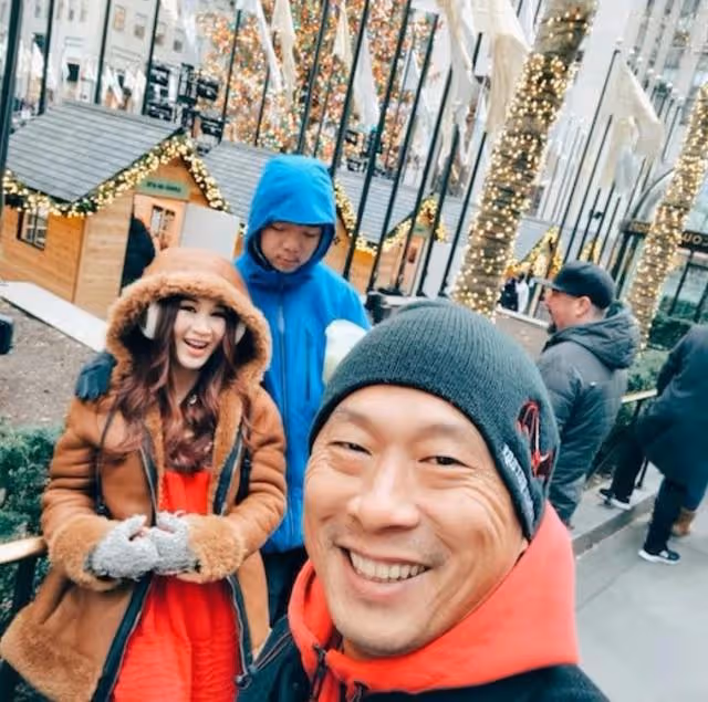 幸福!溫碧霞曬與富商老公及養子合照,男方皮膚黝黑像美女與野獸