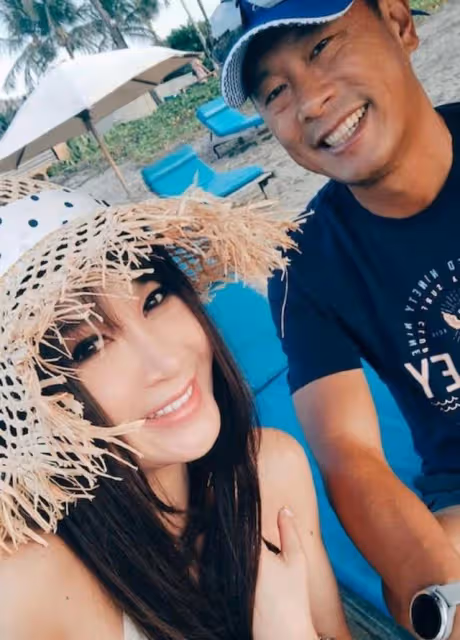 幸福!溫碧霞曬與富商老公及養子合照,男方皮膚黝黑像美女與野獸