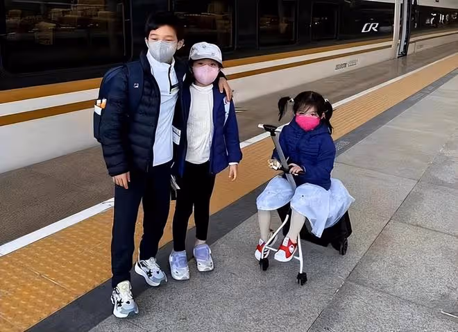 霍啟剛被曝患重病,腦部缺氧昏迷住院,本人曬近照闢謠:我很健康