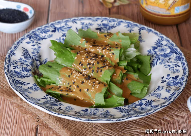 夏吃苦如進補，小暑前後，建議多吃這「5苦」，清熱去火消暑氣