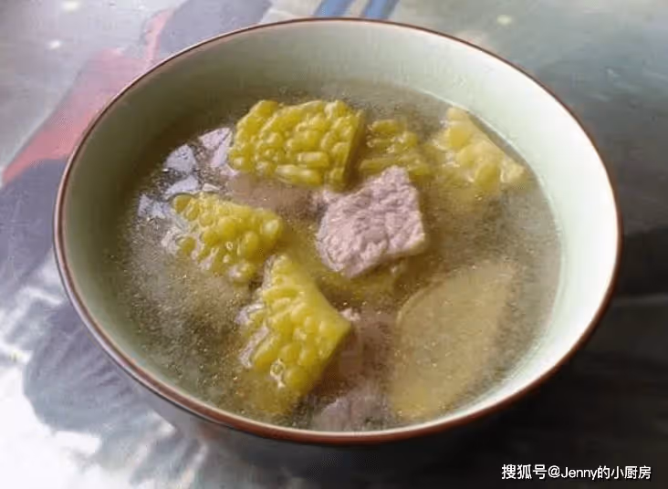 夏吃苦如進補，小暑前後，建議多吃這「5苦」，清熱去火消暑氣