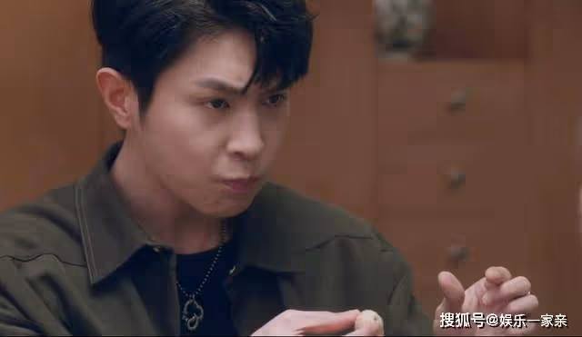 《偷偷藏不住》百元一斤的白草莓，被桑氏兄妹當玩物？有人要頭疼了