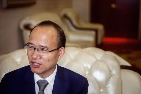 大學畢業嫁窮小子,幫老公做到千億身家,卻因不能生娃,離婚了