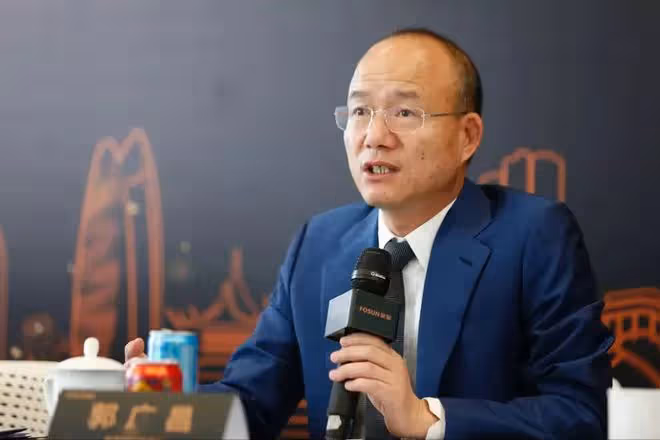 大學畢業嫁窮小子,幫老公做到千億身家,卻因不能生娃,離婚了