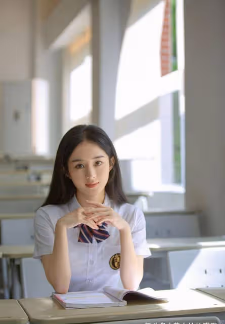 趙麗穎34歲了還這麼美!穿JK制服拍校園寫真,女生看了都心動