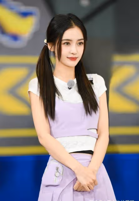 趙麗穎34歲了還這麼美!穿JK制服拍校園寫真,女生看了都心動