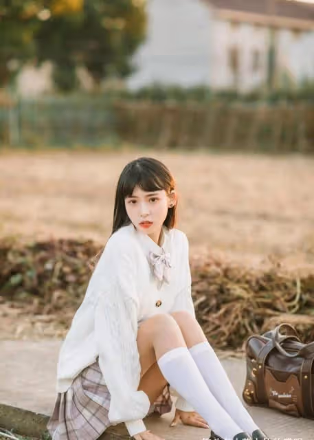 趙麗穎34歲了還這麼美!穿JK制服拍校園寫真,女生看了都心動