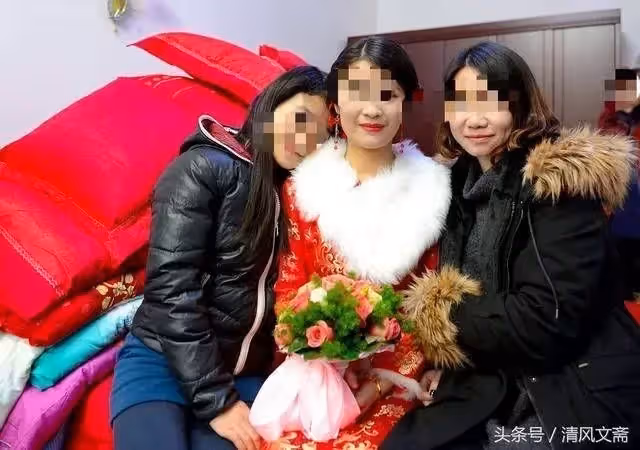 公交車上孕婦給老人讓座,自己站了一小時,卻救 了三條 命