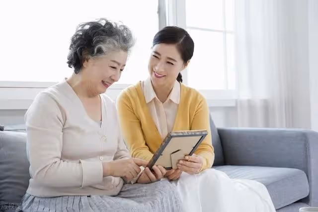 兒子買兩套房和我做「鄰居」,別人說我有福氣,我和老伴卻厭惡