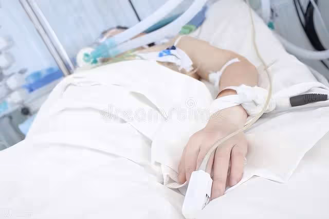 母親4年前向舅舅借13萬,還錢時舅舅說金額不對,母親潸然淚下