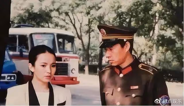 二婚嫁給張豐毅,29年不生孩子,仍被寵成寶,她到底有啥魅力?