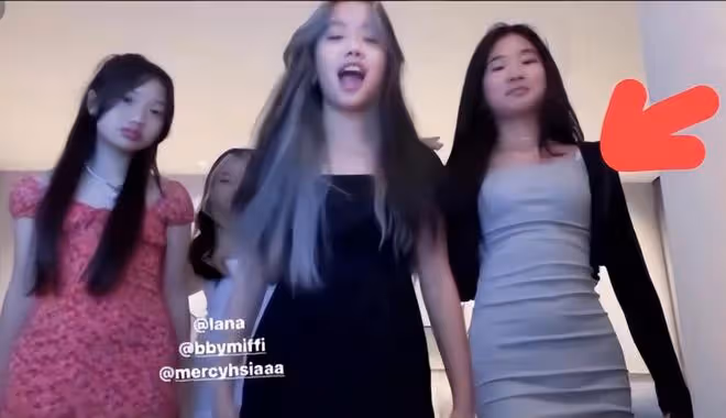還記得《爸爸去哪兒》里的曹格女兒嗎?女大十八變,她打扮好時髦