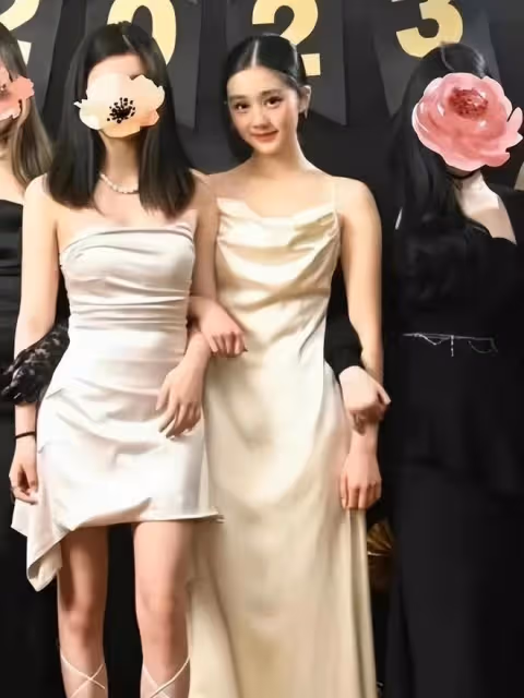還記得《爸爸去哪兒》里的曹格女兒嗎?女大十八變,她打扮好時髦