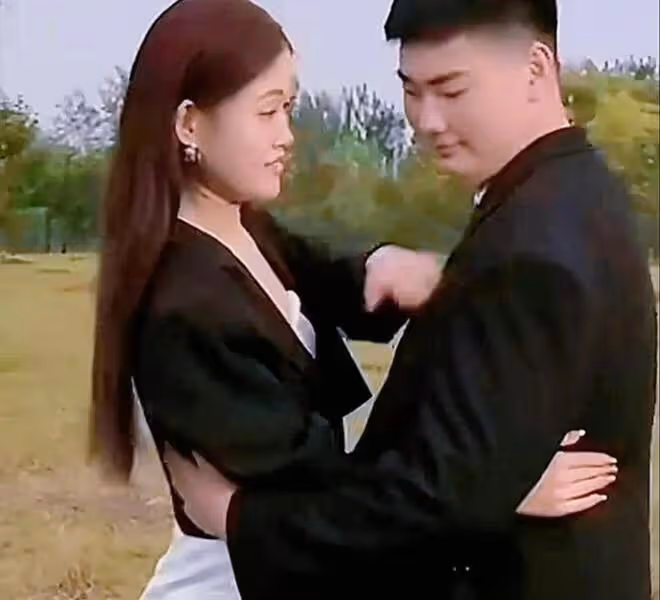 大衣哥終於忍不住,把兒子和兒媳婦趕出了門,原因是孩子好吃懶做