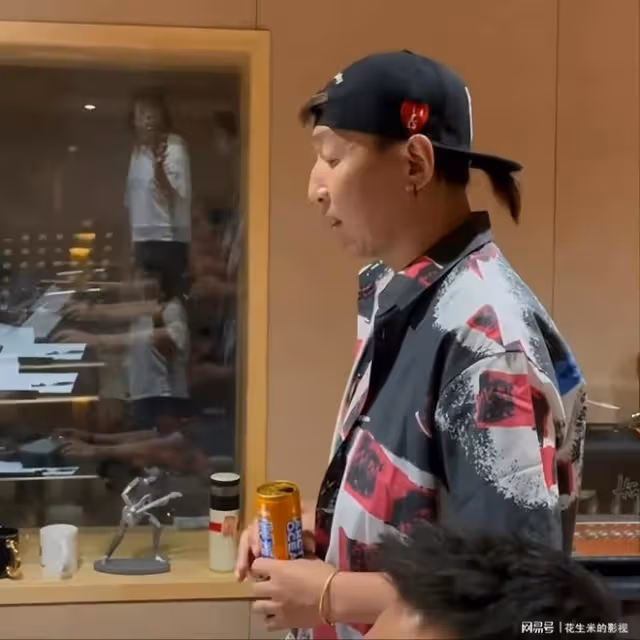有種「整容」叫陳羽凡離婚,前妻白百何的變化不大,他卻像換個人