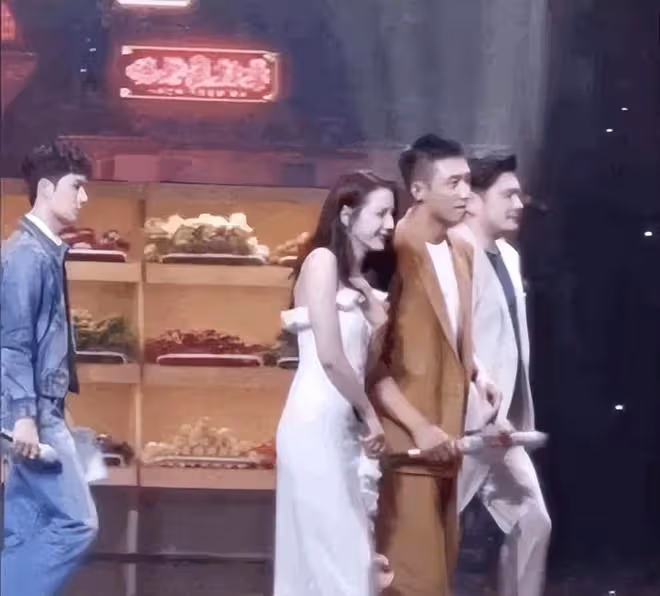 粉絲失望!迪麗熱巴始終不澄清與黃景瑜戀愛緋聞,後援會暫停運營