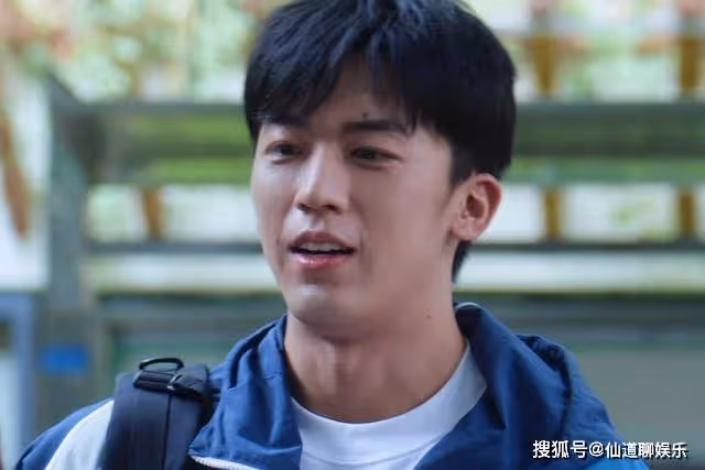 《偷偷藏不住》住小洋樓,背萬元包包的桑稚,段嘉許恐高攀不起