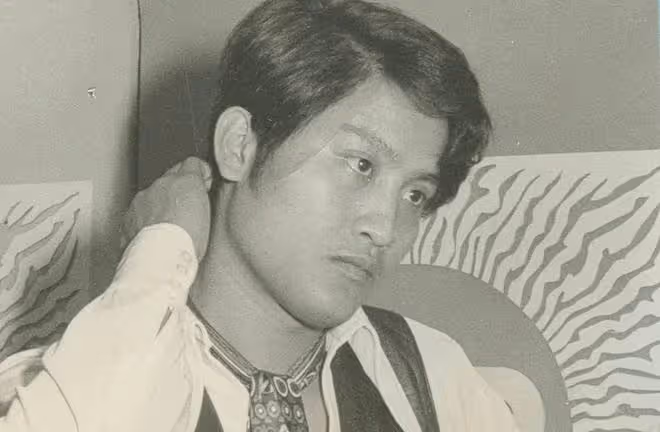 74歲歌王萬沙浪葬禮冷清，4個子女拒絕出席葬禮，僅有姐姐送葬